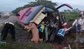 Bus PO Tiara Mas Terguling di Ruas Tol Solo-Ngawi, Sejumlah Penumpang Terjepit